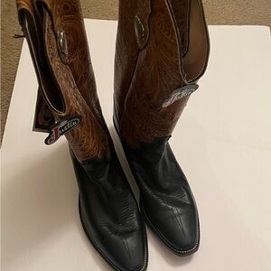 Justin Boots Women’s Black and Tan Western Boots